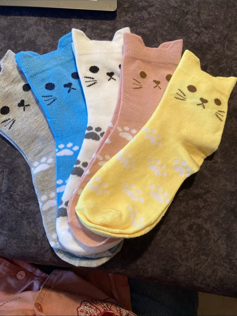 5 Pairs of Cute Cat/Kitten Crew Socks - Yellow, Pink, Blue, White, Gray New